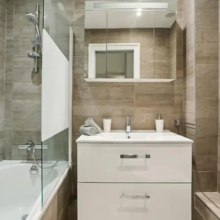 Les Invalides & Eiffel Tower - 1Br - Cityapartmentstay *